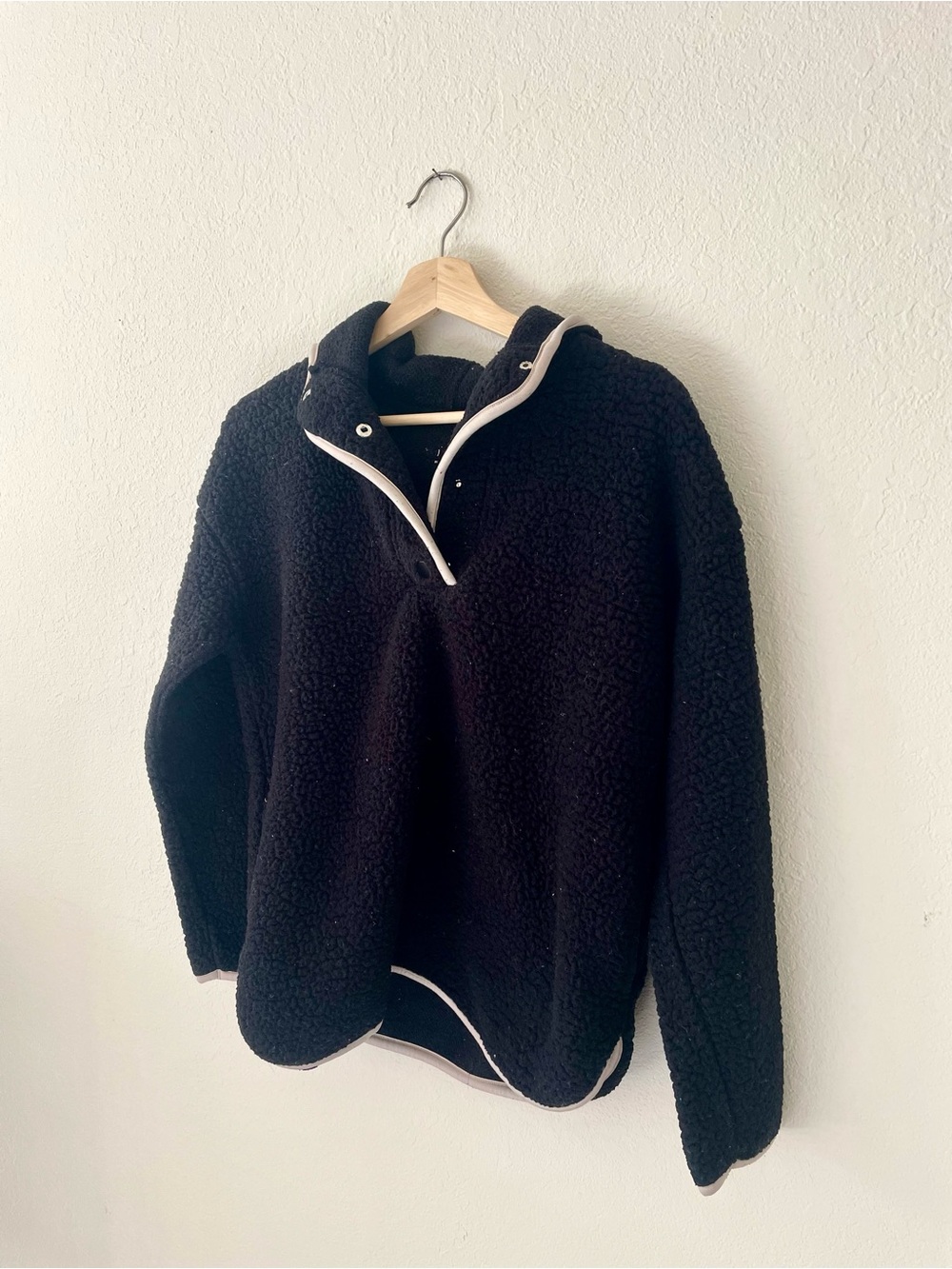 Cuddl Duds Women’s Black Fleece Hoodie Sweater Size Small